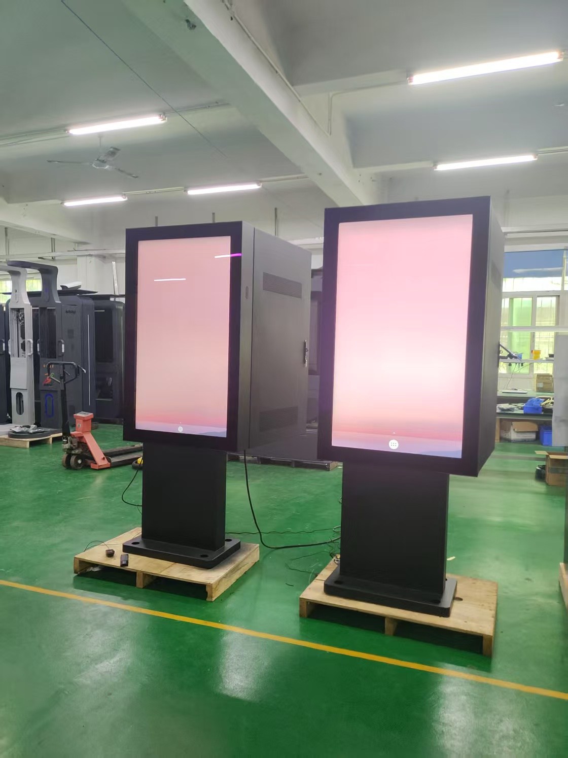 4K 43Inch Outdoor Kiosk Video Player IP66 กันน้ำกันน้ำ